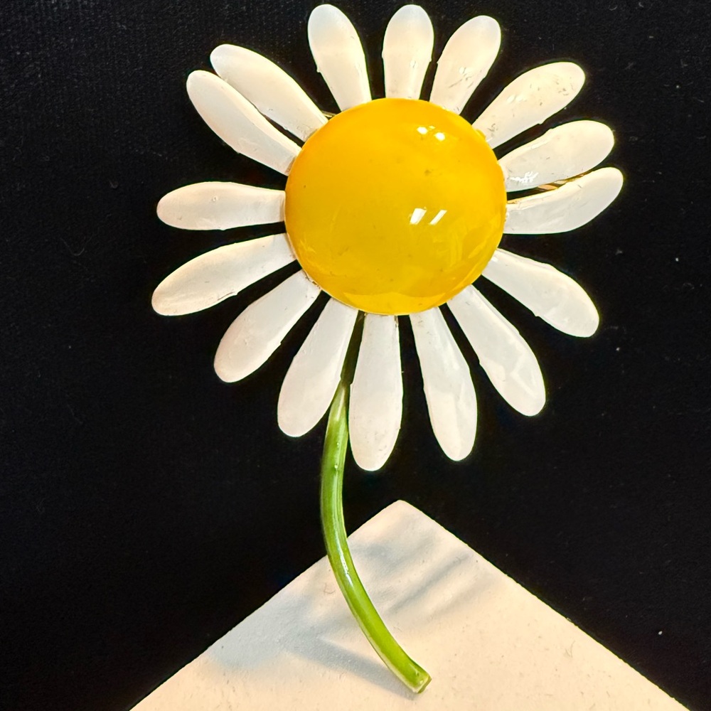 Vintage Original By Robert Enamel Daisy Flower Brooch